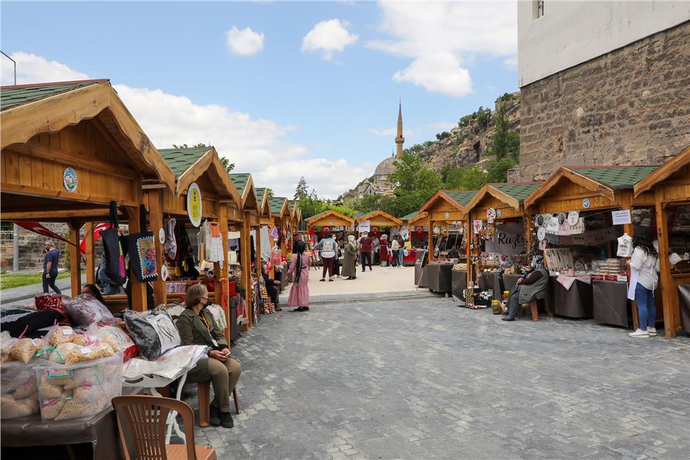 Talas'ta bu hafta eylülün ikinci maharetli elleri