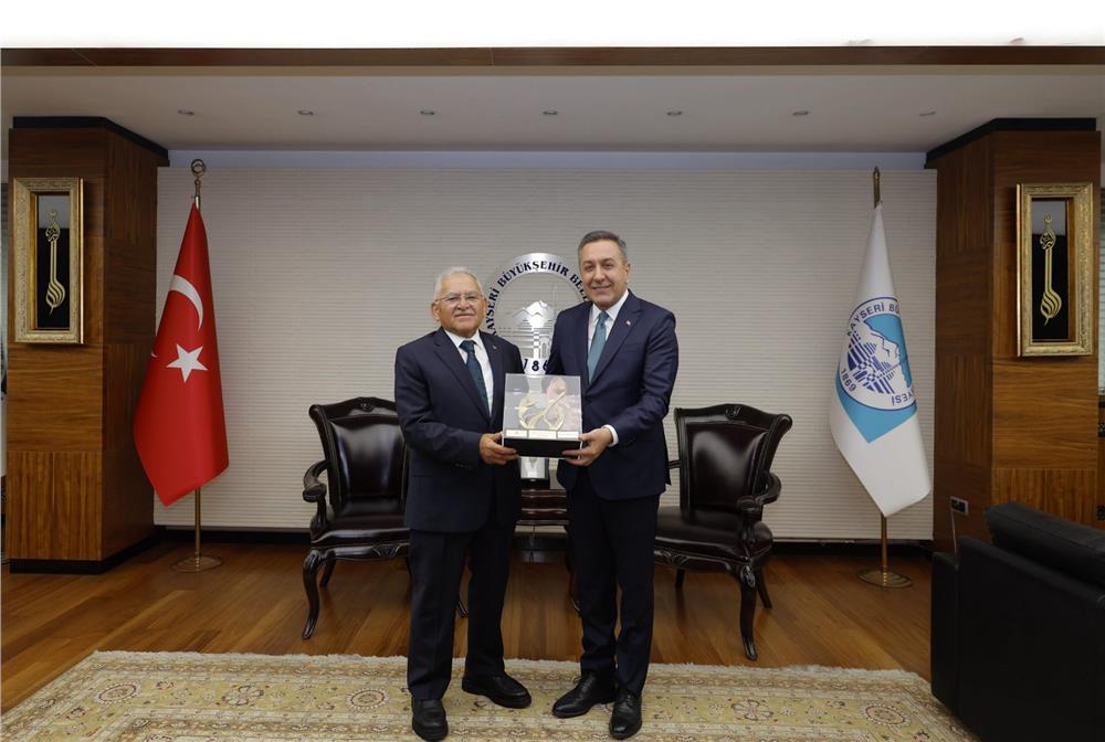 Tarihi Kentler Birliği Başkanı Yavaş’tan Başkan Büyükkılıç’a Ziyaret