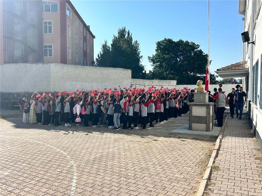 Tomarza'da yeni eğitim - öğretim yılı başladı