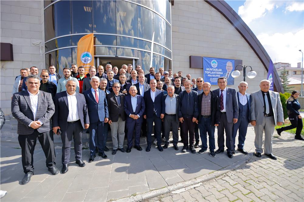 Büyükkılıç, Sarız ve Pınarbaşı'nda muhtarlarla buluştu