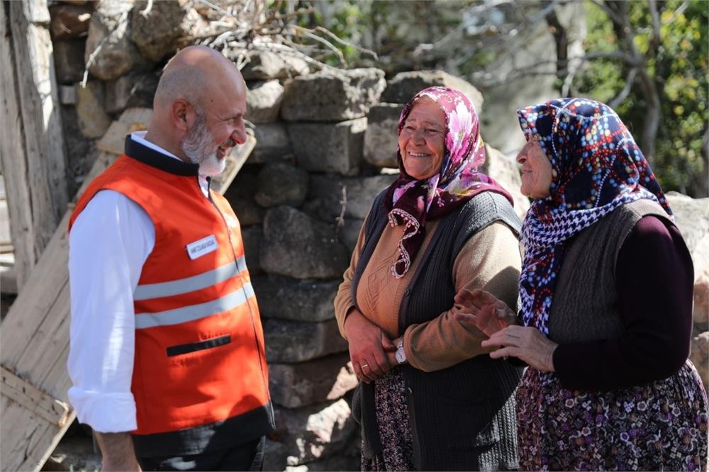 Çolakbayrakdar: Kocasinan'ın her köşesinde hizmet, her adımında vefa var