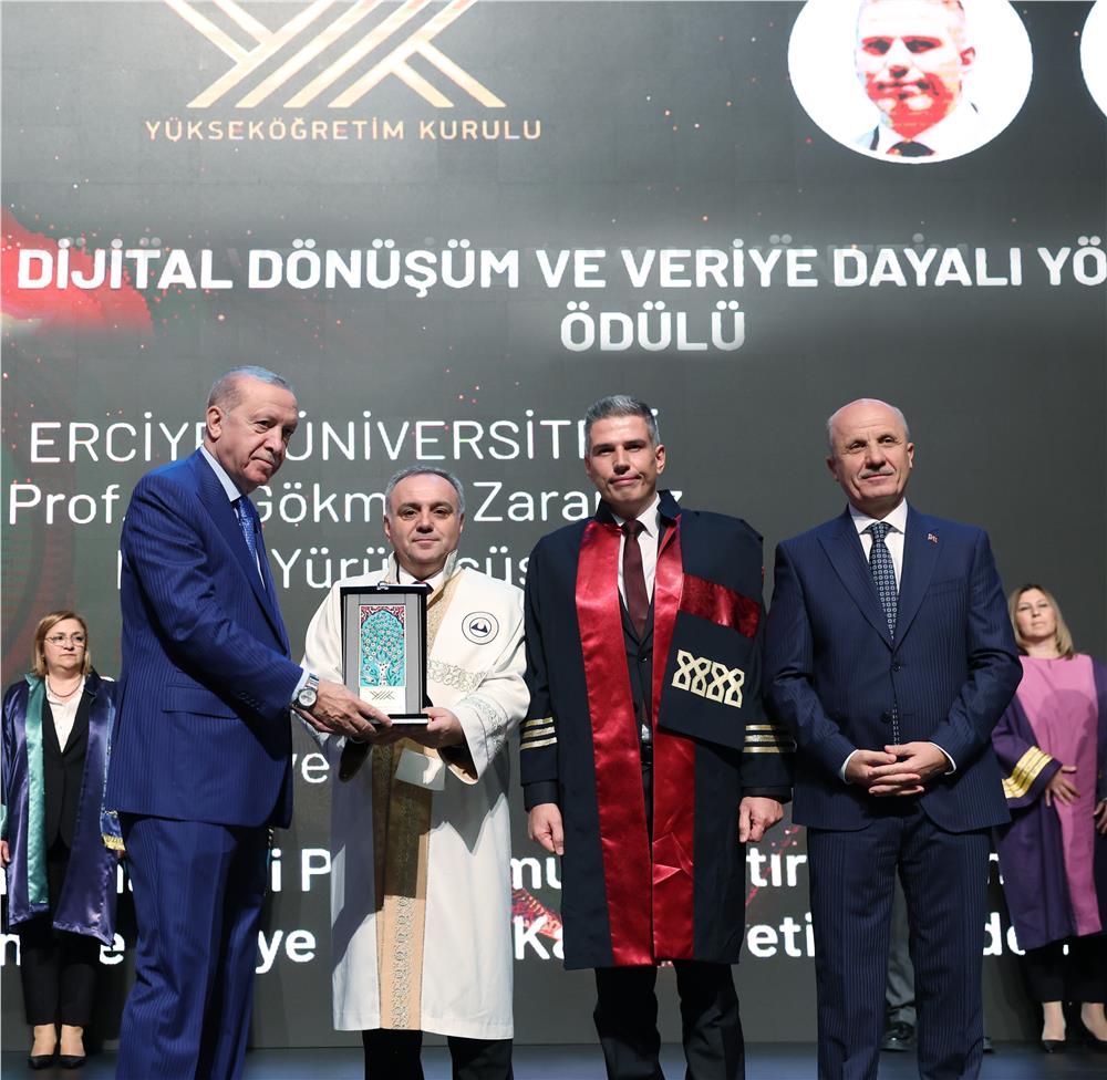 ERÜ'nün Kurumsal Büyük Veri Analitiği Platformuna YÖK'ten ödül