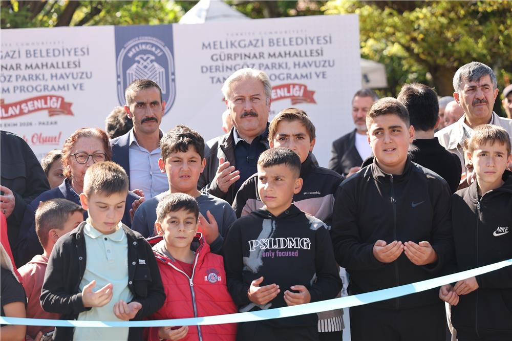 Gürpınar'ın park ve havuzu yenilendi