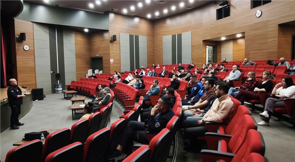 Melikgazi Belediyesi personeline ‘Afet Farkındalık Eğitimi’