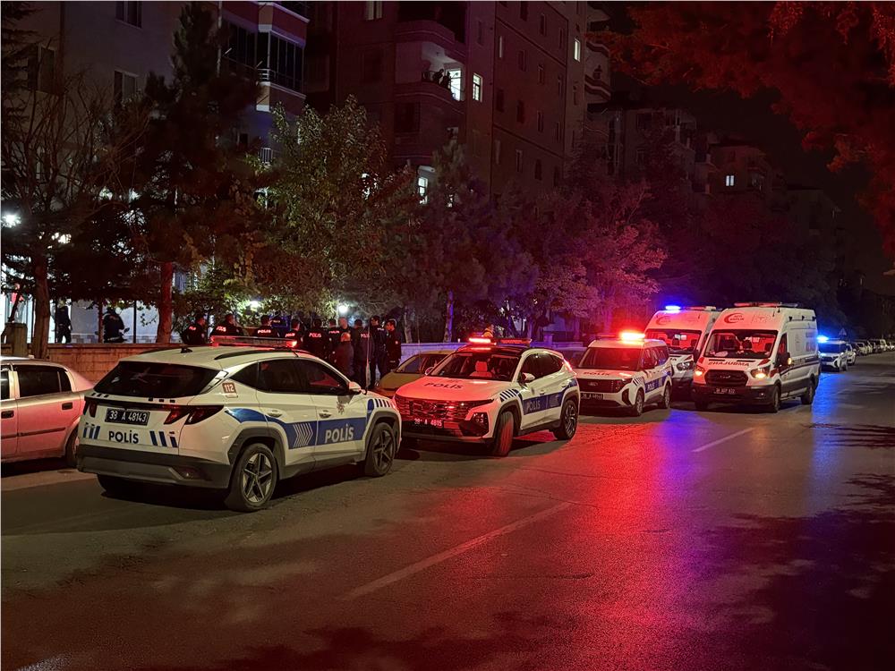 Öldürdüğü babasıyla 1 gün boyunca aynı evde kaldı