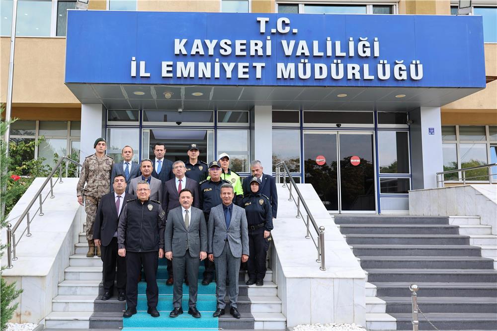 Vali Çiçek'ten İl Emniyet Müdürü Ergen'e hayırlı olsun ziyareti