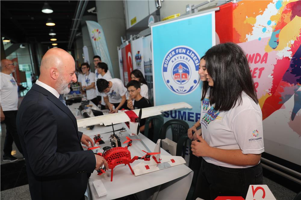 Sınır tanımayan teknoloji festivali ‘KOCAFEST’te  gençlerin gerçekleşiyor